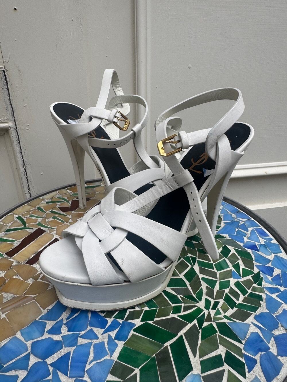 YSL Saint Laurent Vitello Vernice Tribute 105 Platform Sandals US 7 white (3000